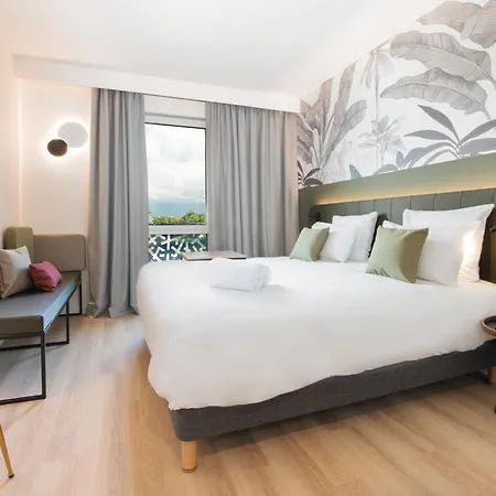 Hotel Campanile Smart Lyon Est - Eurexpo Bron Aviation