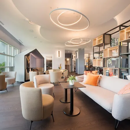 Hotel Campanile Smart Lyon Est - Eurexpo Bron Aviation