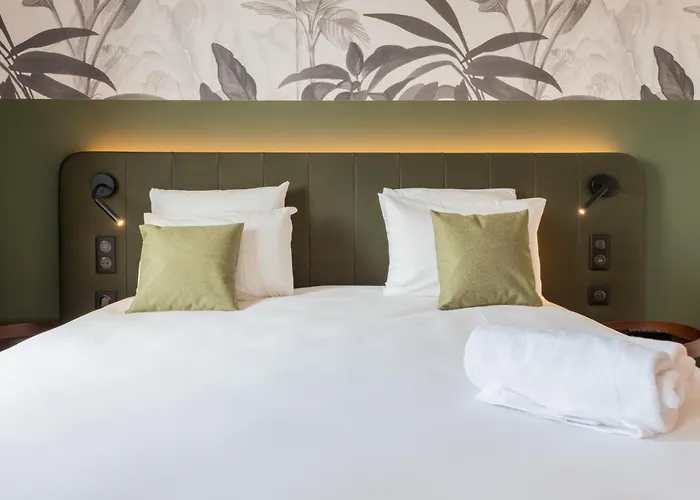 Campanile Smart Lyon Est - Eurexpo Bron Aviation Hotel