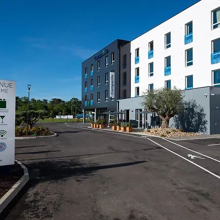 Hotel Campanile Smart Lyon Est - Eurexpo Bron Aviation 3*