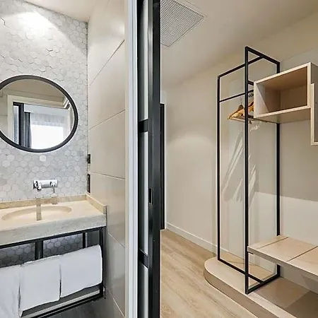 Campanile Smart Lyon Est - Eurexpo Bron Aviation Hotel 3*