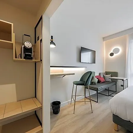 Campanile Smart Lyon Est - Eurexpo Bron Aviation Hotel 3*